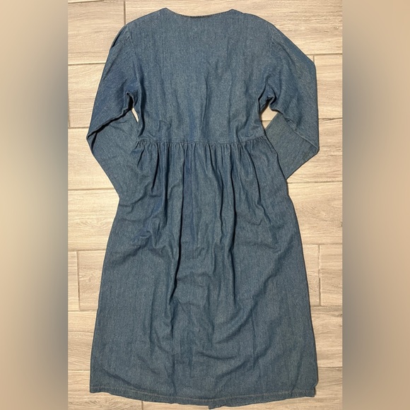 Miss & Mrs Vtg Women’s Blue Medium Denim Flower embroidery decor Dress - Picture 15 of 15